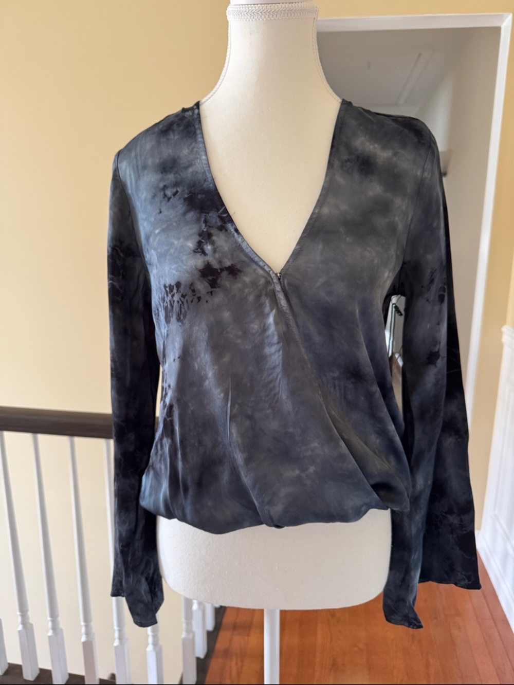 River + Sky Black Gray Tie-Dye V-Neck Long Sleeve Top